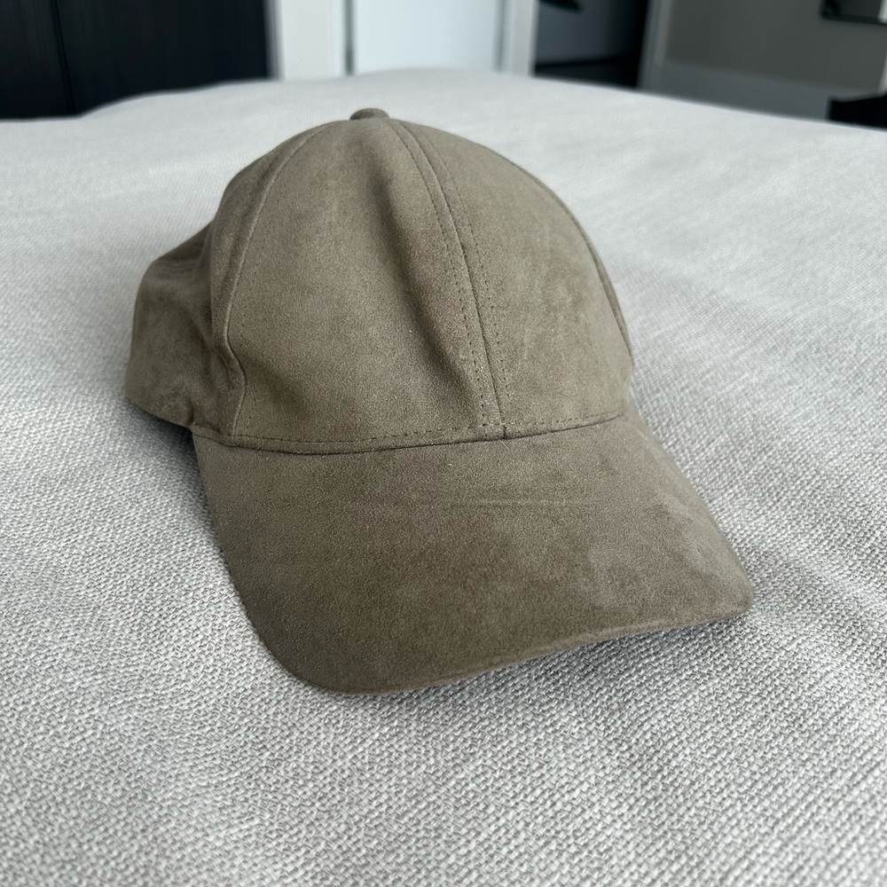 Wilfred Free Tan Suede Cap